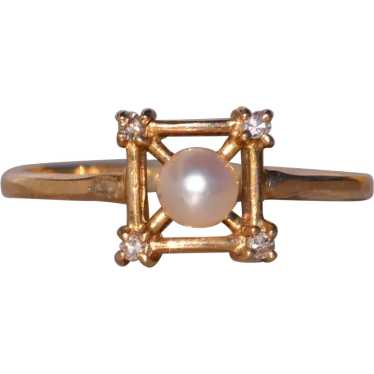 Pearl and Natural Diamond Ring in Yellow Gold - image 1