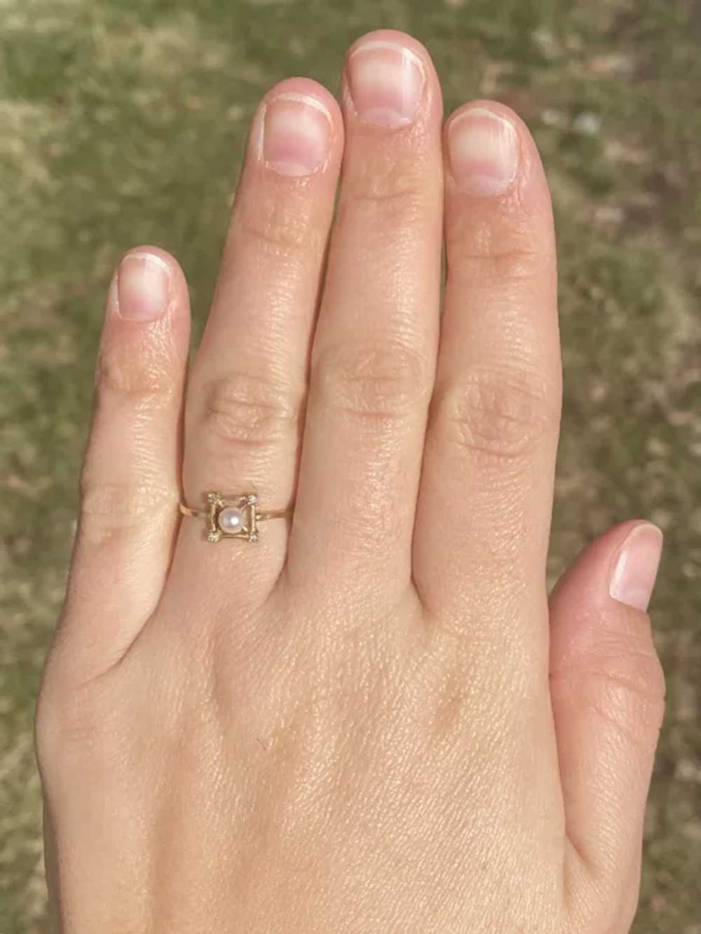 Pearl and Natural Diamond Ring in Yellow Gold - image 9