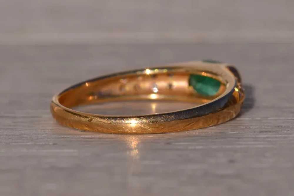 Natural Emerald and Diamond Ring in Yellow Gold - image 4