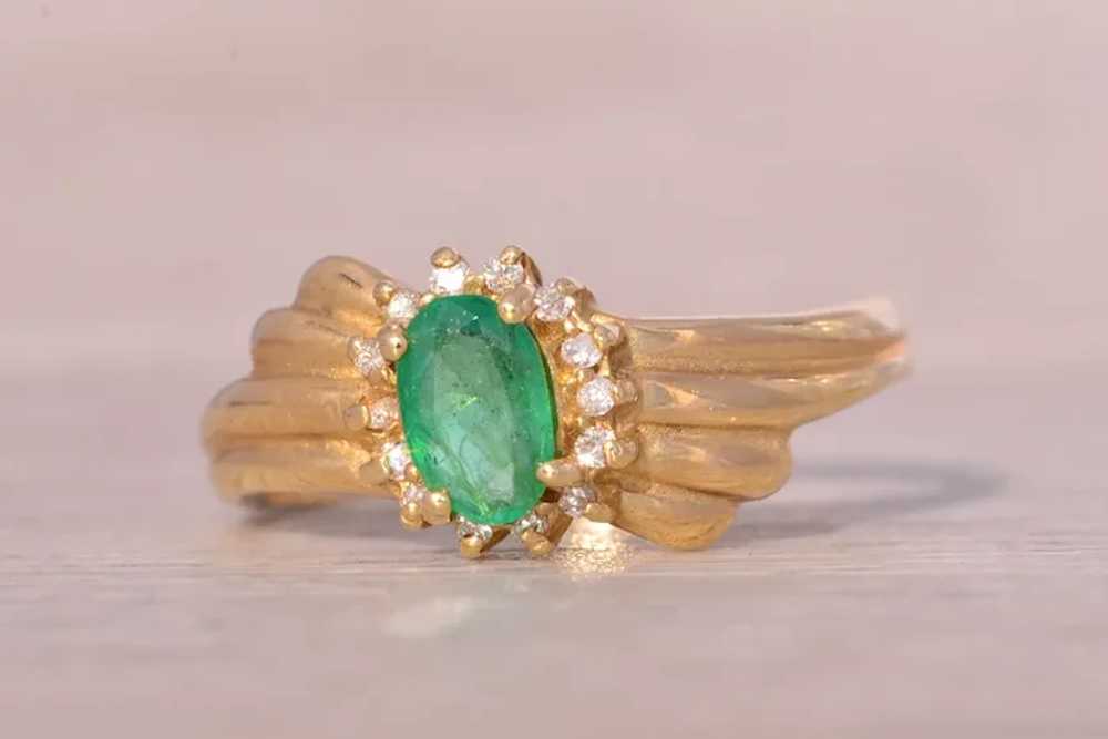 Vintage Natural Emerald Ring in Yellow Gold with … - image 2