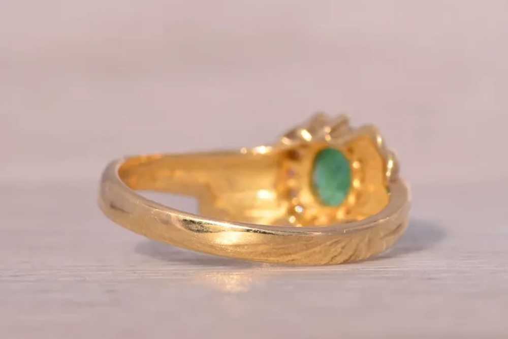 Vintage Natural Emerald Ring in Yellow Gold with … - image 4