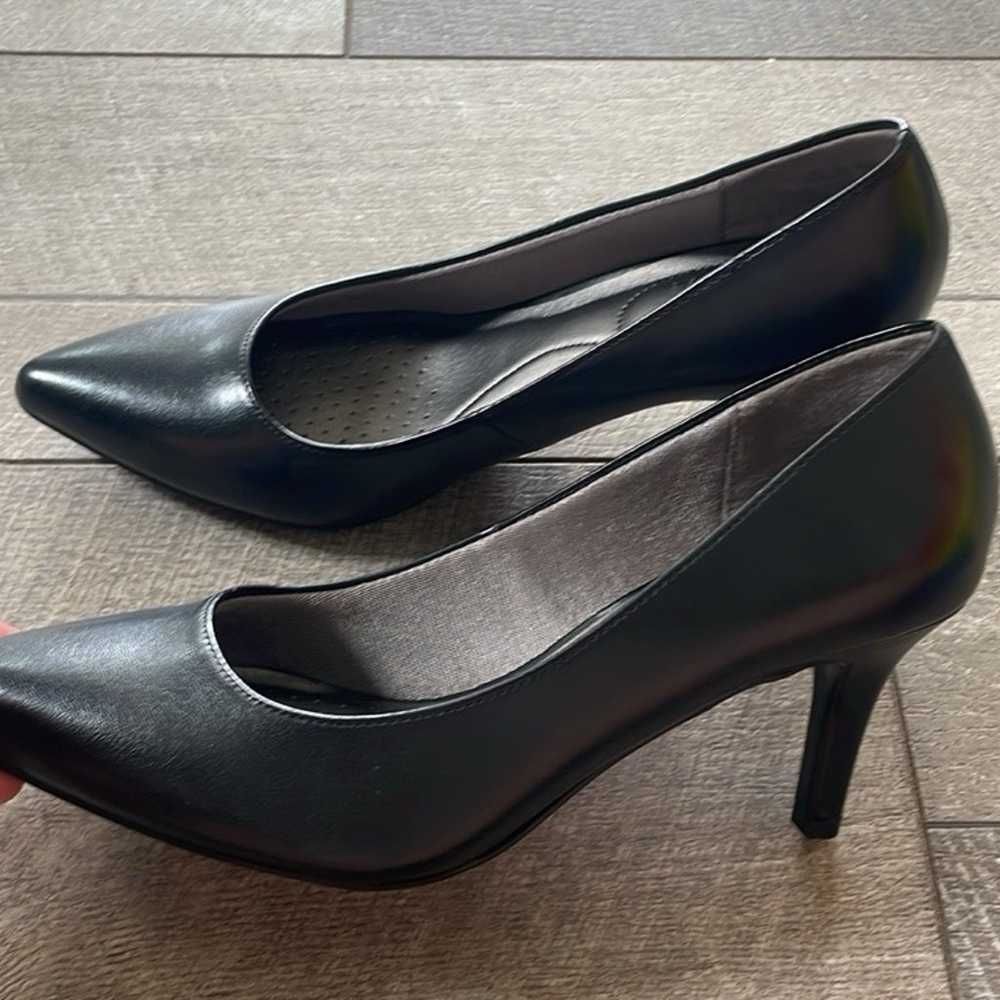 LifeStride Soft System Size 8.5  Sevyn Pump Heels - image 4