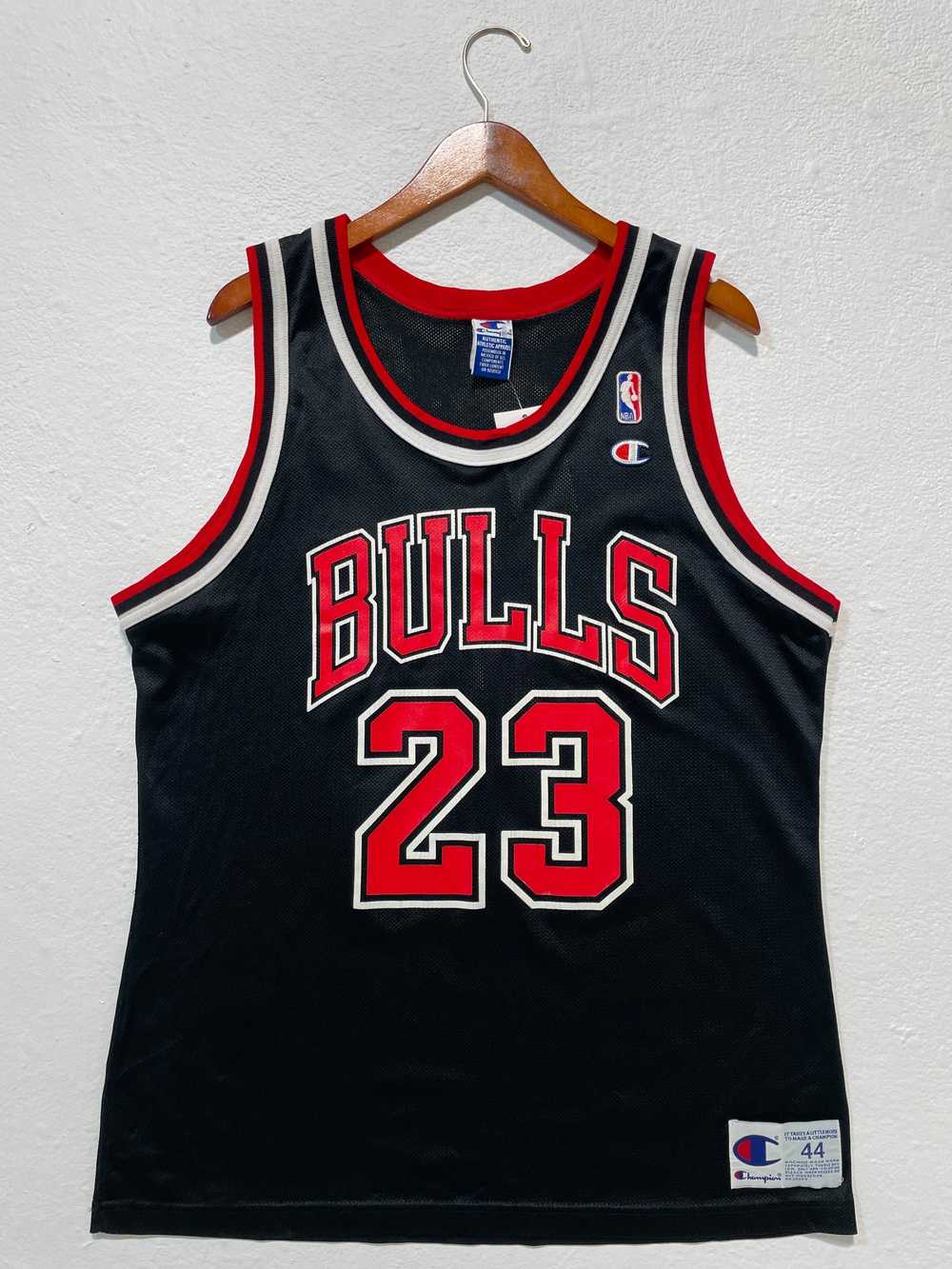 Vintage Michael Jordan Chicago Bulls Champion NBA… - image 1