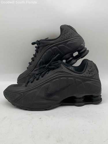 Nike Shox R4 Triple Black Matte Mens Shoes Size 8.