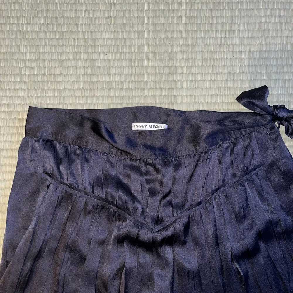 Issey Miyake Mid-length skirt - image 4