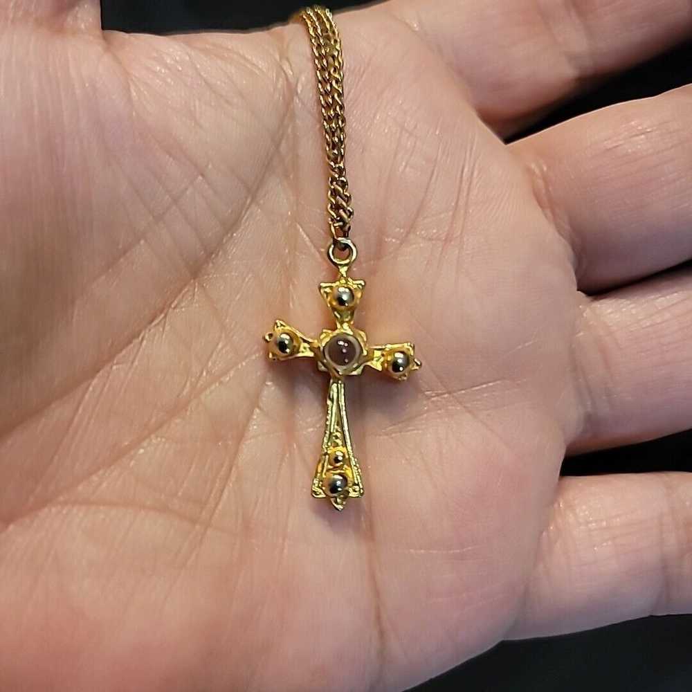 Vintage Gold Tone Necklace Cross Pendant Womens M… - image 8