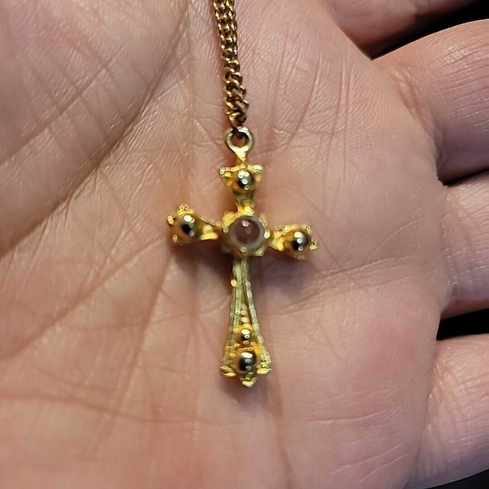 Vintage Gold Tone Necklace Cross Pendant Womens M… - image 9