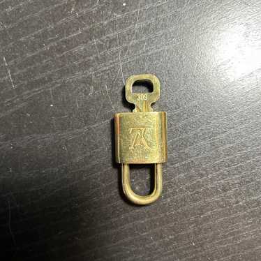Louis Vuitton Lock and Key #309