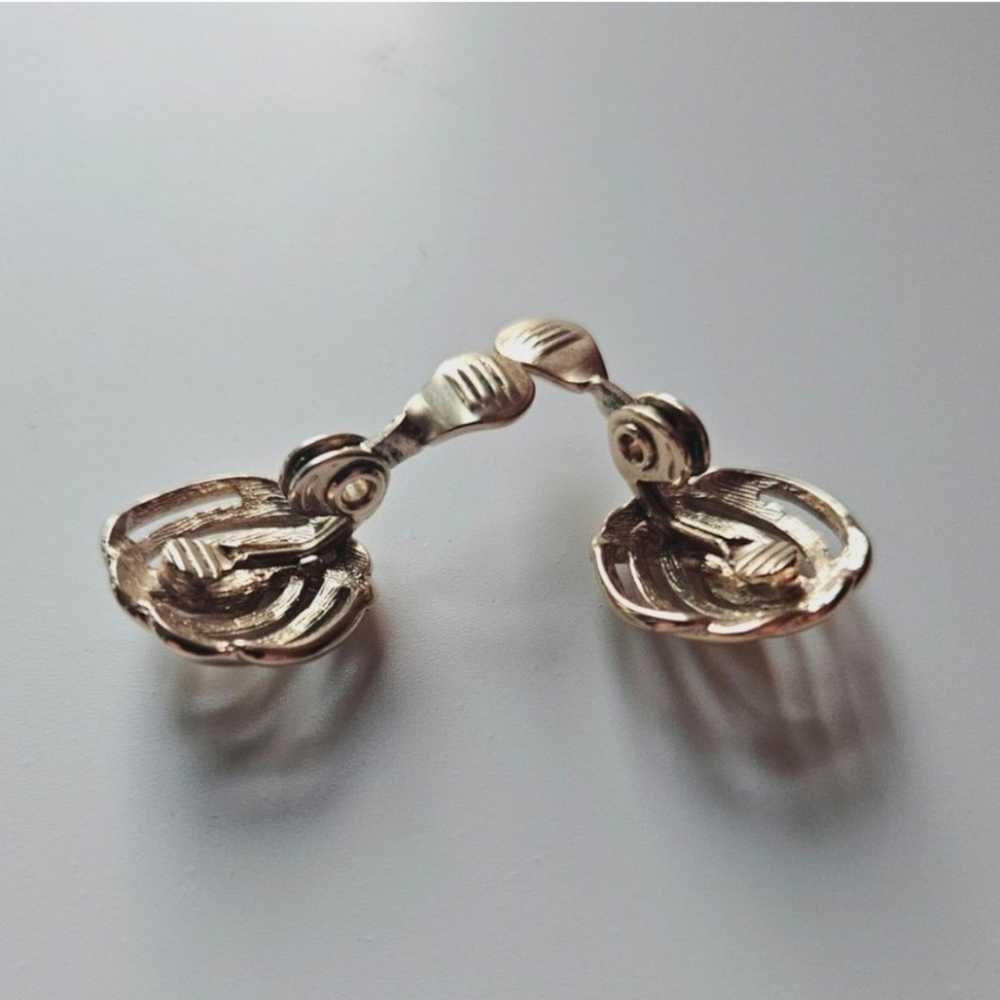 Vintage Monet Gold Love Knot Twist Earrings - image 7