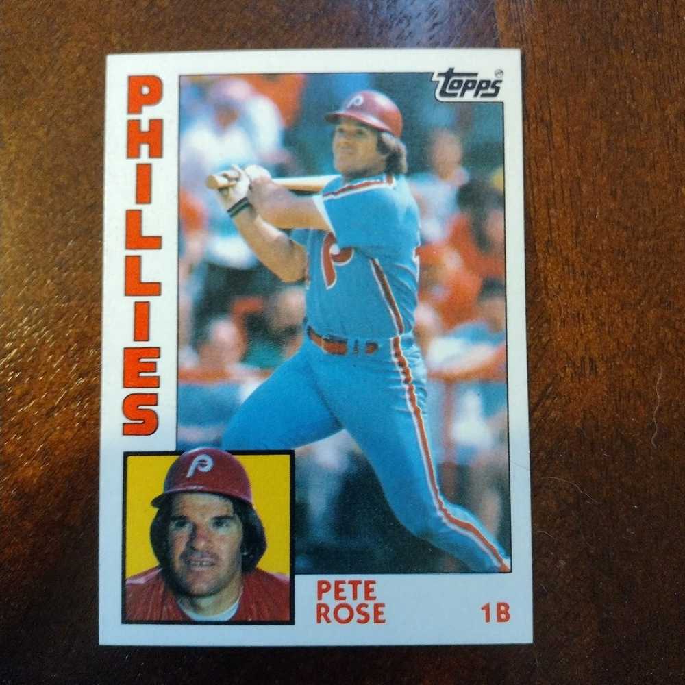 Nine card lot of 1984 Topps Pete Rose #300 - image 4
