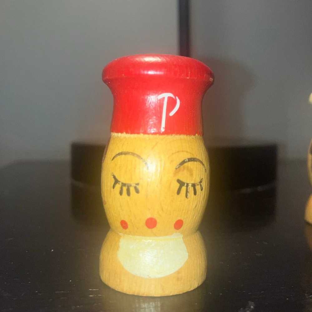 Vtg Mini Mr Salt & Mrs Pepper Shakers Wood HandPa… - image 7