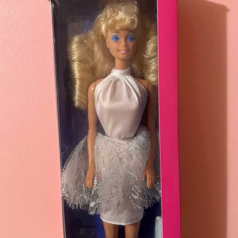 1989 Vintage Special Expressions Barbie Doll Matt… - image 2