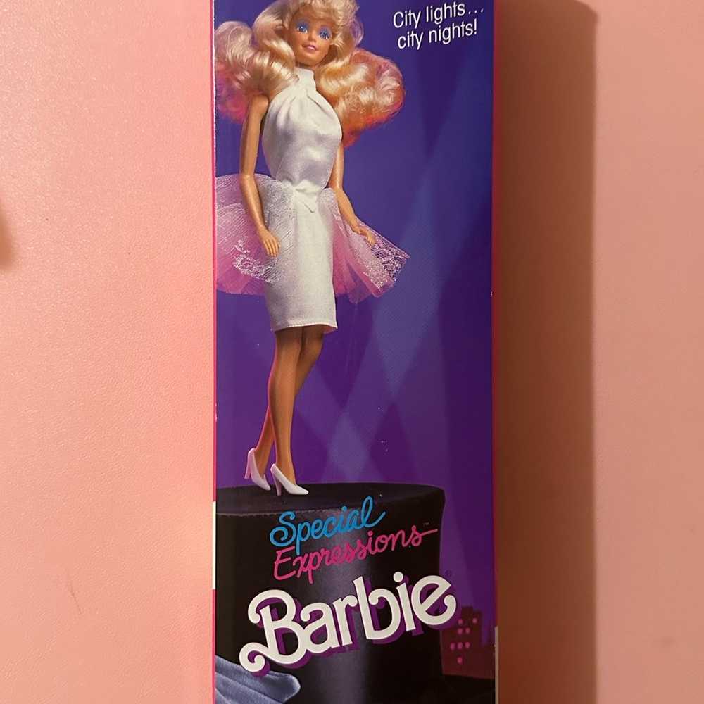 1989 Vintage Special Expressions Barbie Doll Matt… - image 6