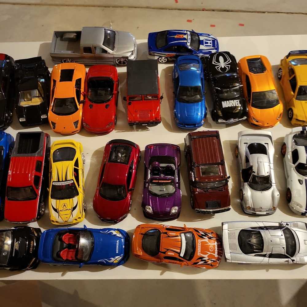 Model car toy lot - image 3