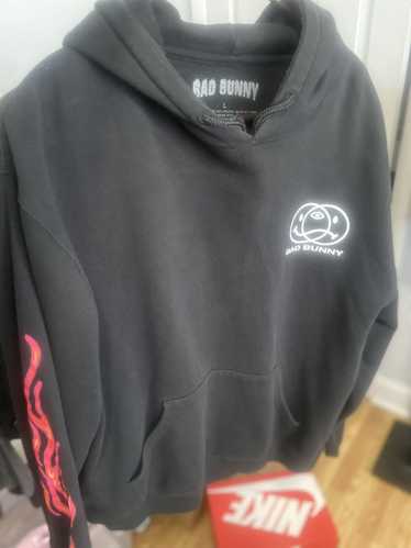 Streetwear Bad Bunny Flames hoodie