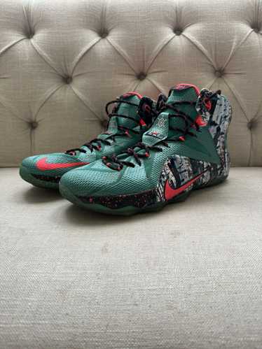 Nike LeBron 12 XMAS Akron Birch