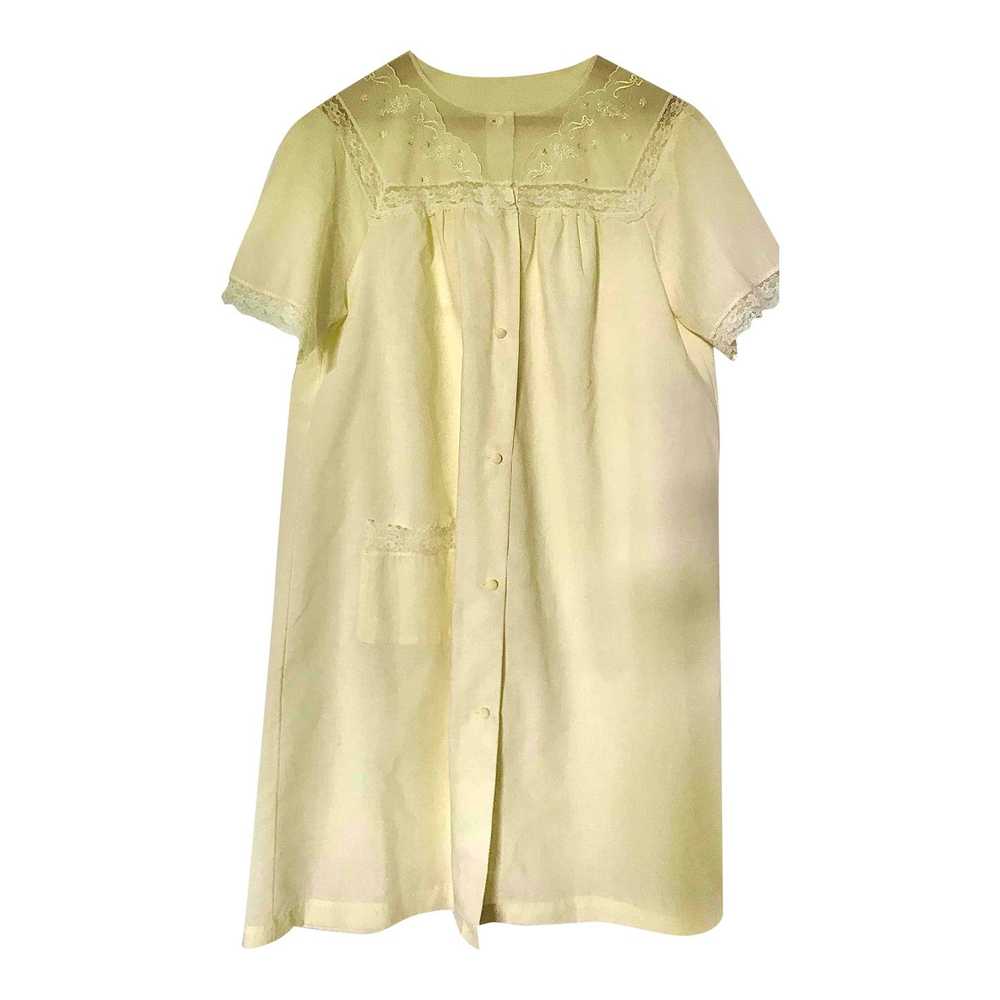 Pretty vintage nightgown, pale yellow - image 1