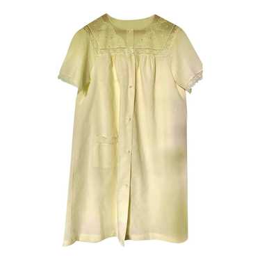 Pretty vintage nightgown, pale yellow - image 1