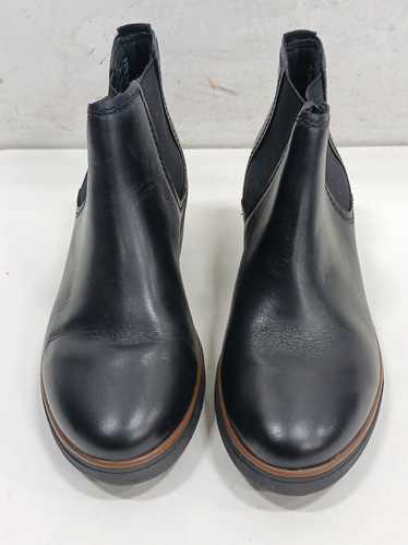 Clarks Women's Black Leather Boots Size 7 - image 1