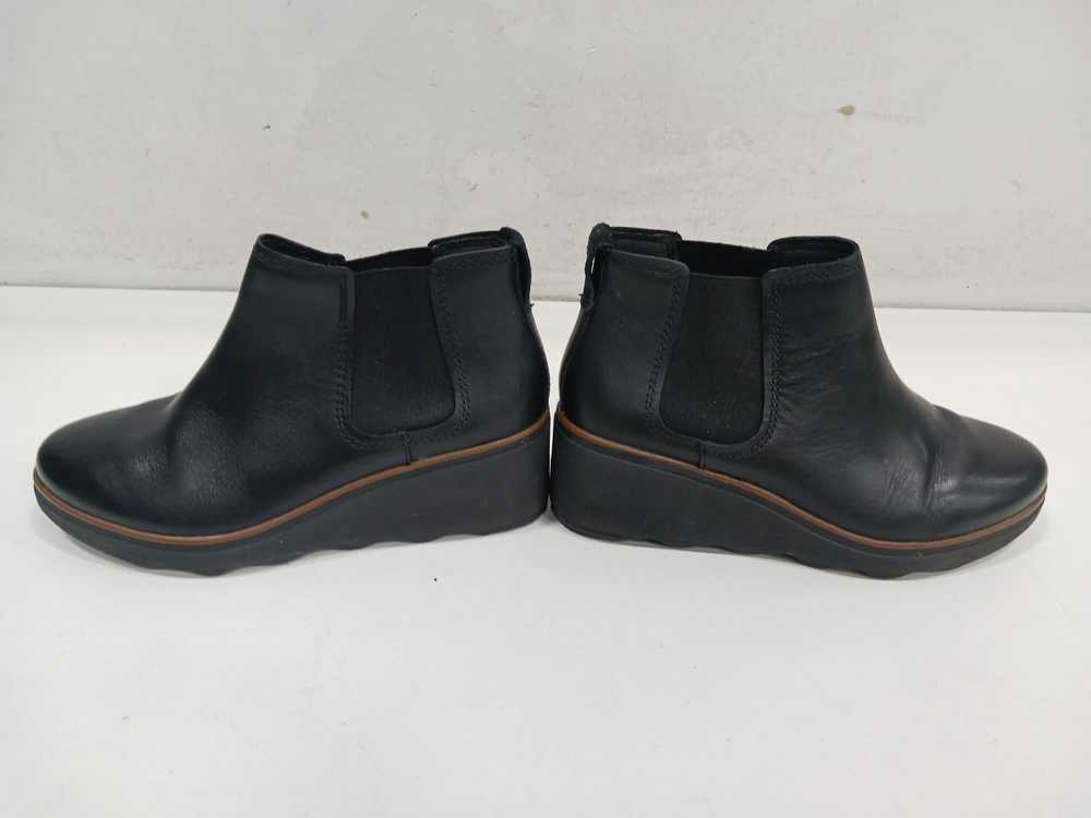 Clarks Women's Black Leather Boots Size 7 - image 4