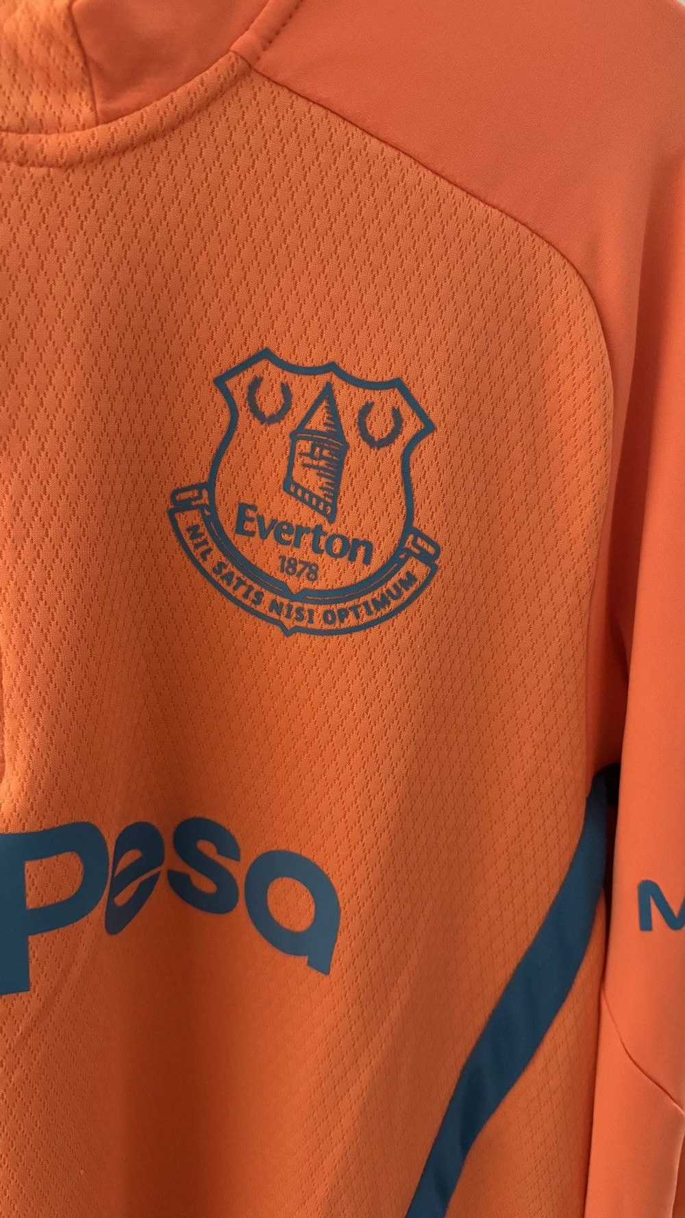 Umbro Everton training top 2021-2022 - image 3