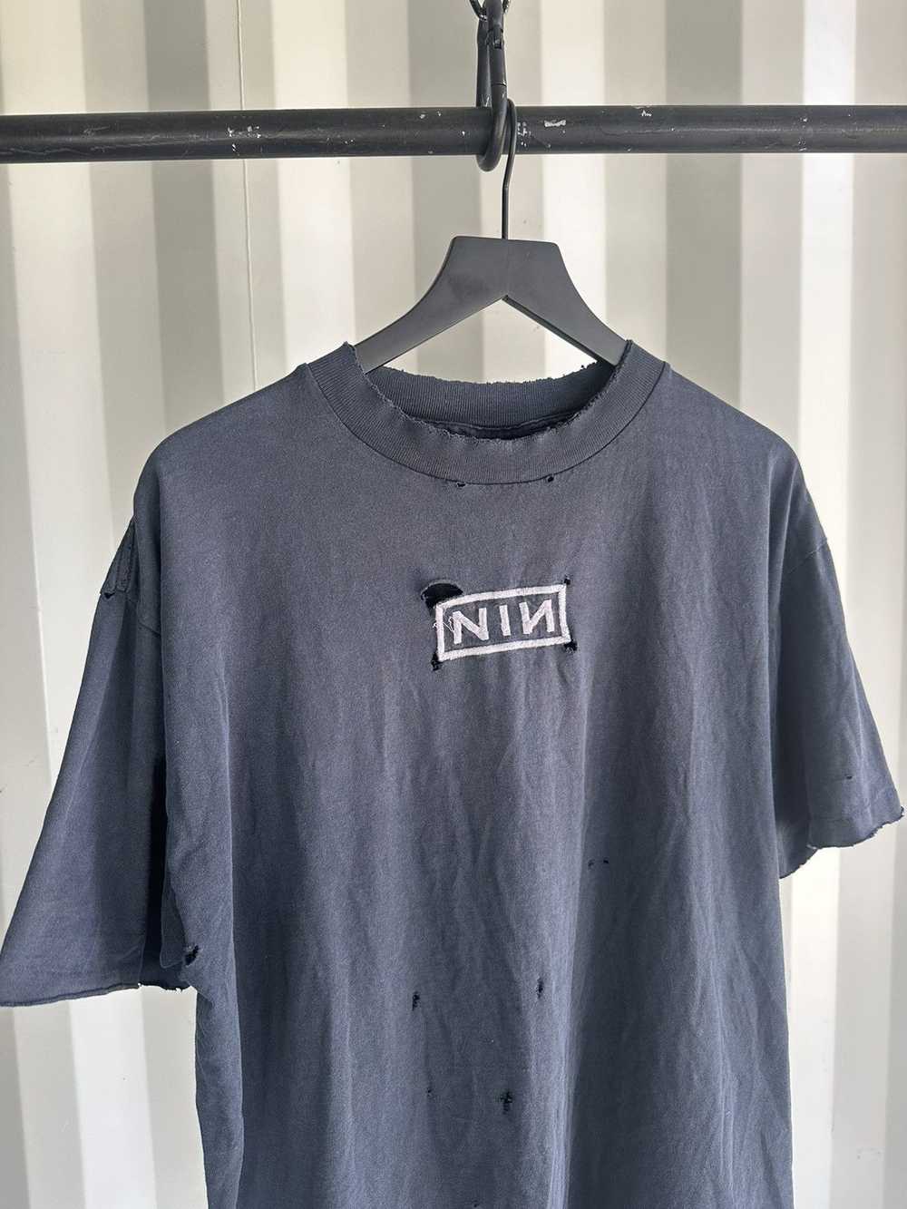 Band Tees × Vintage Vintage Nine Inch Nails Downw… - image 2