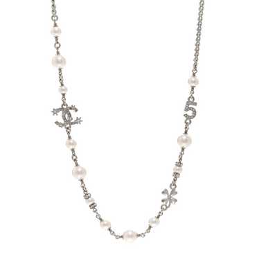 CHANEL Crystal Pearl Star 5 CC Necklace Silver