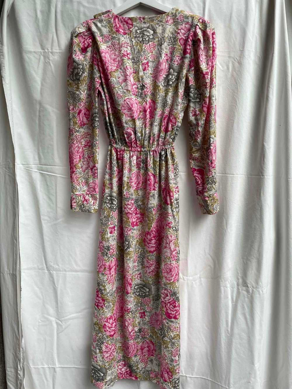 Robe à fleurs - image 3