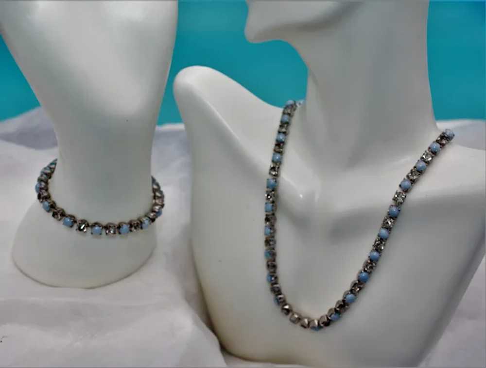 Vintage Unsigned Blue Satin Faux Pearls and Clear… - image 5