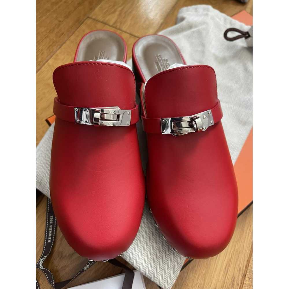 Hermès Carlotta leather mules & clogs - image 2