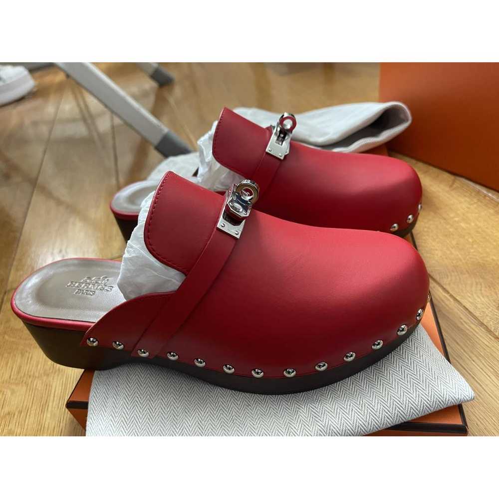 Hermès Carlotta leather mules & clogs - image 4