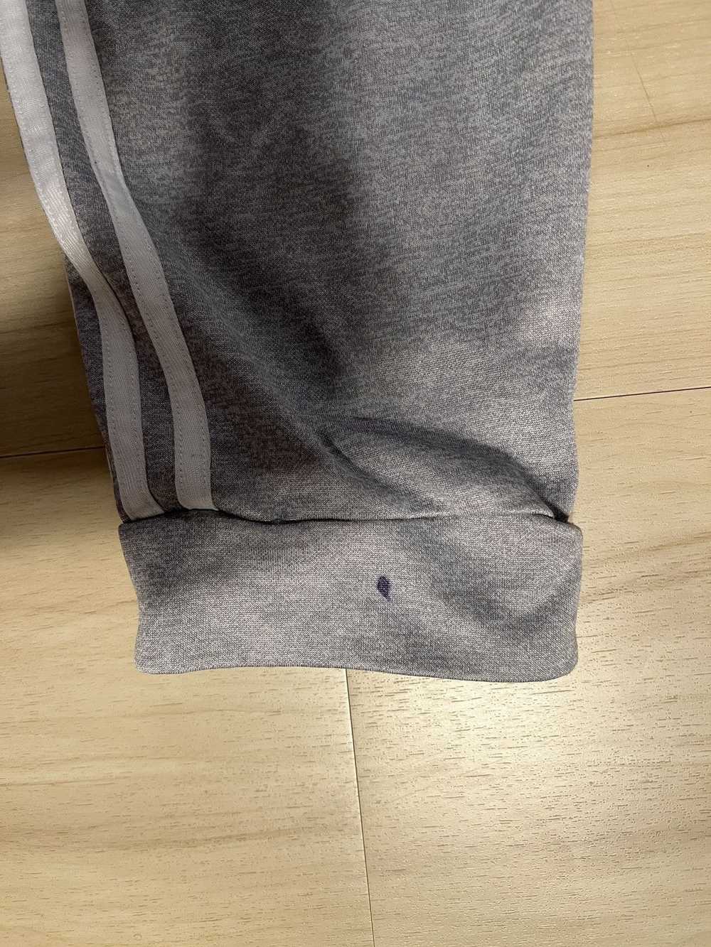 Adidas Adidas men’s Joggers in grey size L - image 4