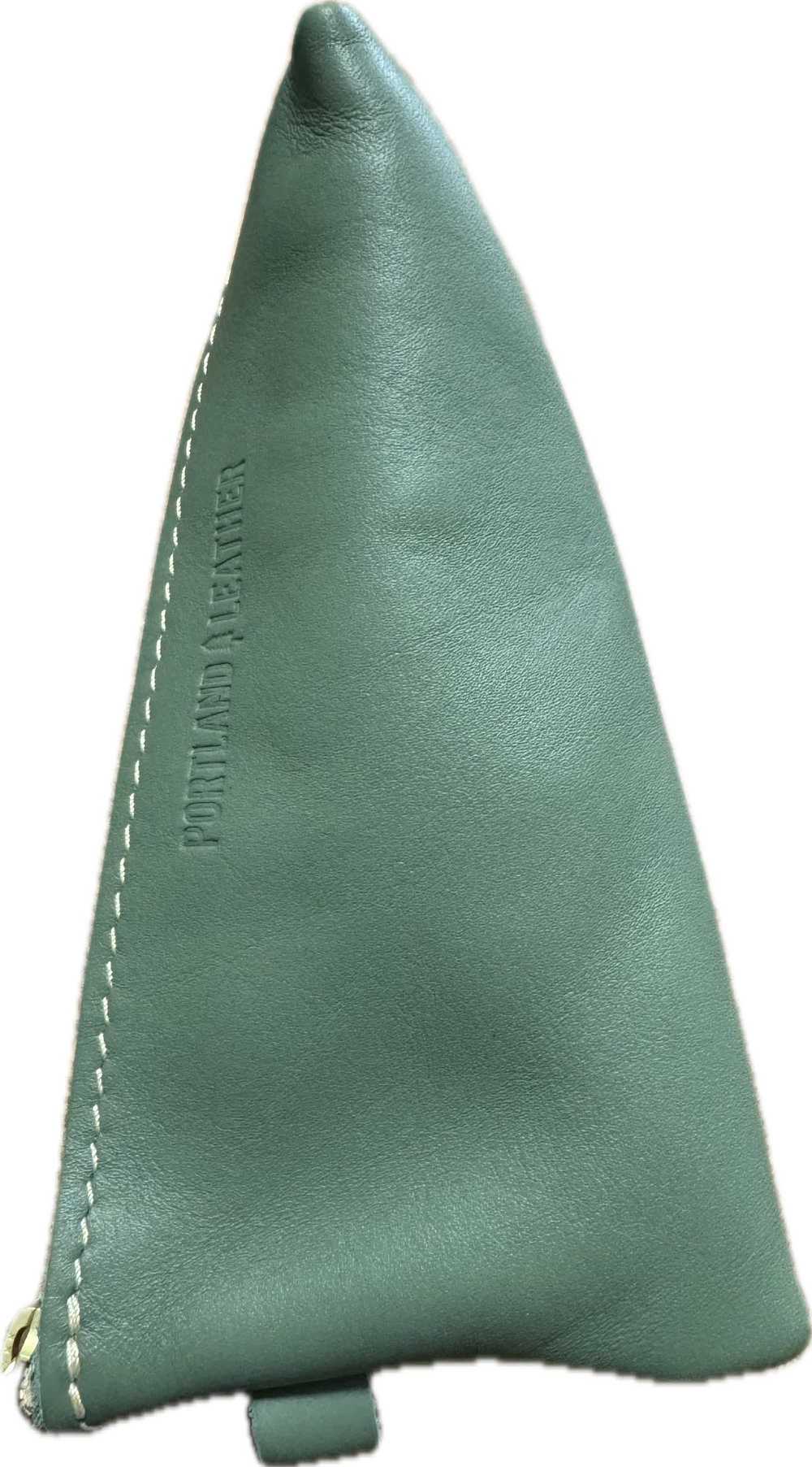 Portland Leather 'Almost Perfect' Alpine Pouch - image 4