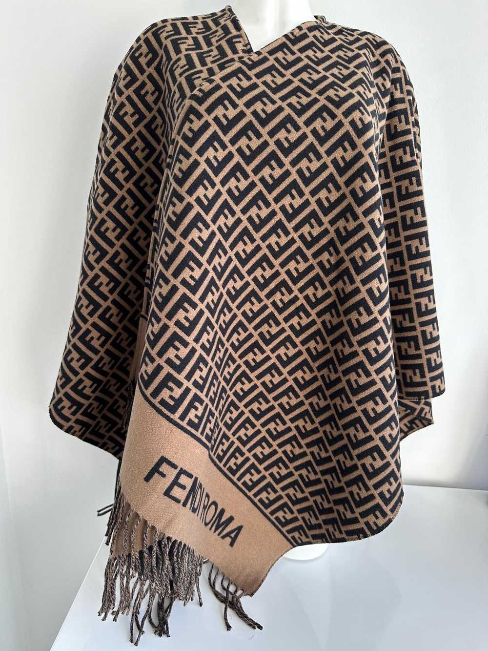 Product Details Fendi Brown Wool and Cashmere Pon… - image 2
