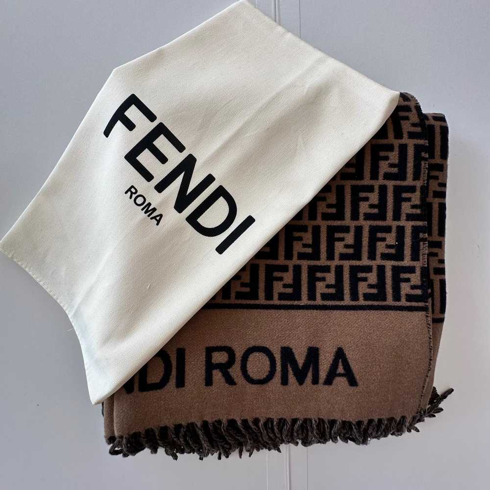 Product Details Fendi Brown Wool and Cashmere Pon… - image 4