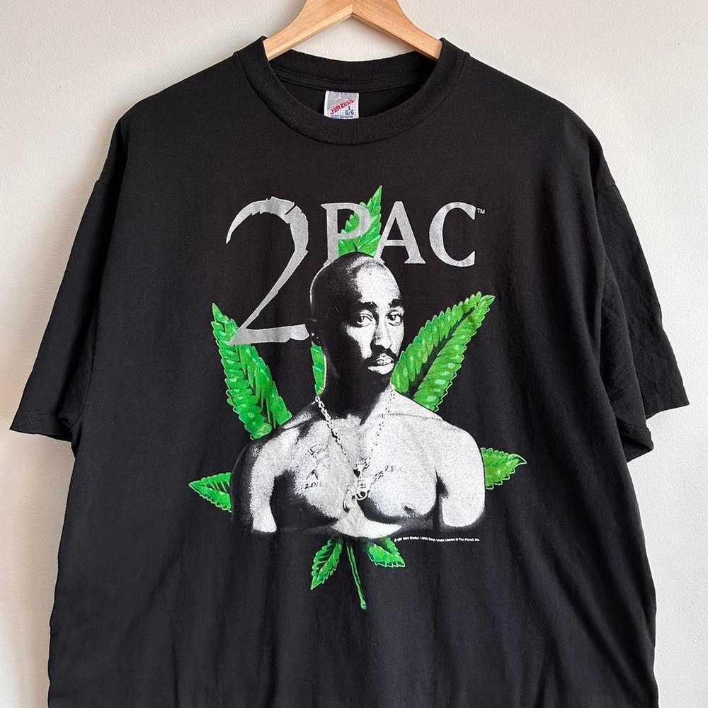 Band Tees × Rap Tees × Vintage Vintage 1997 Tupac… - image 2