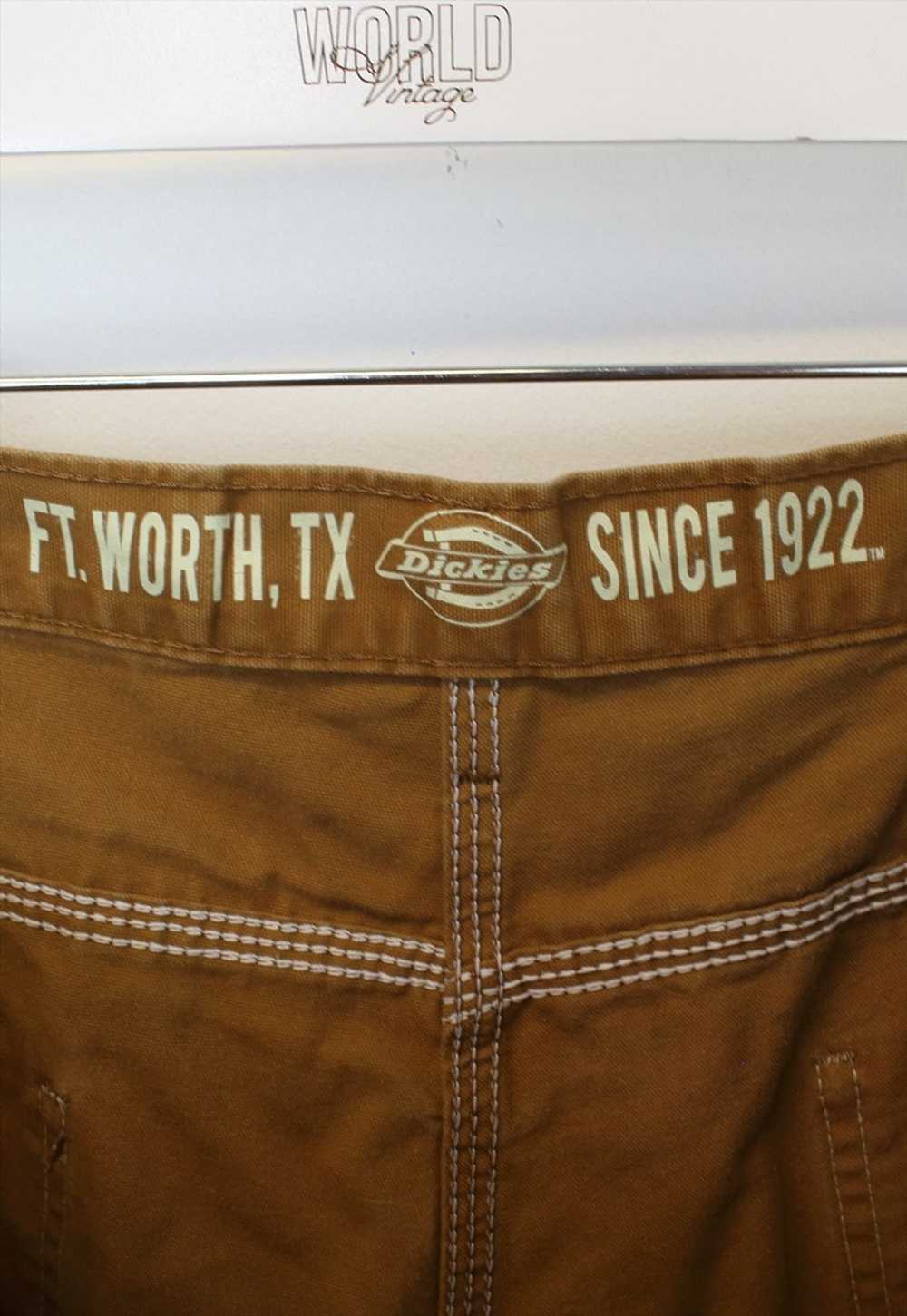 Vintage Carhartt carpenter shorts in tan. Best fi… - image 5