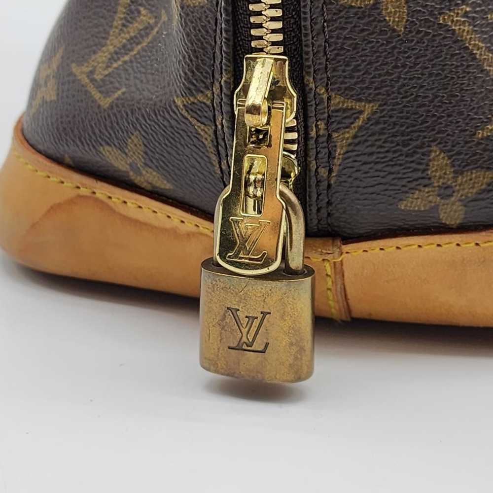 Louis Vuitton Alma leather handbag - image 8