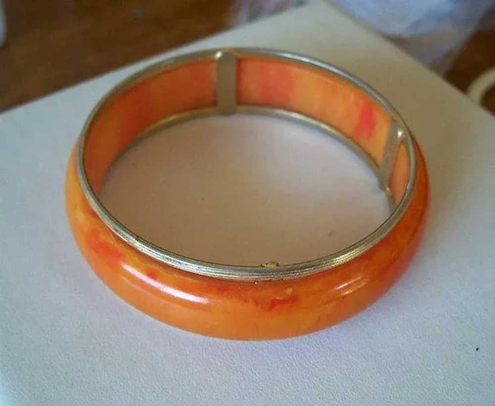 Marbled Orange Swirl Bakelite Bracelet Bangle wit… - image 4