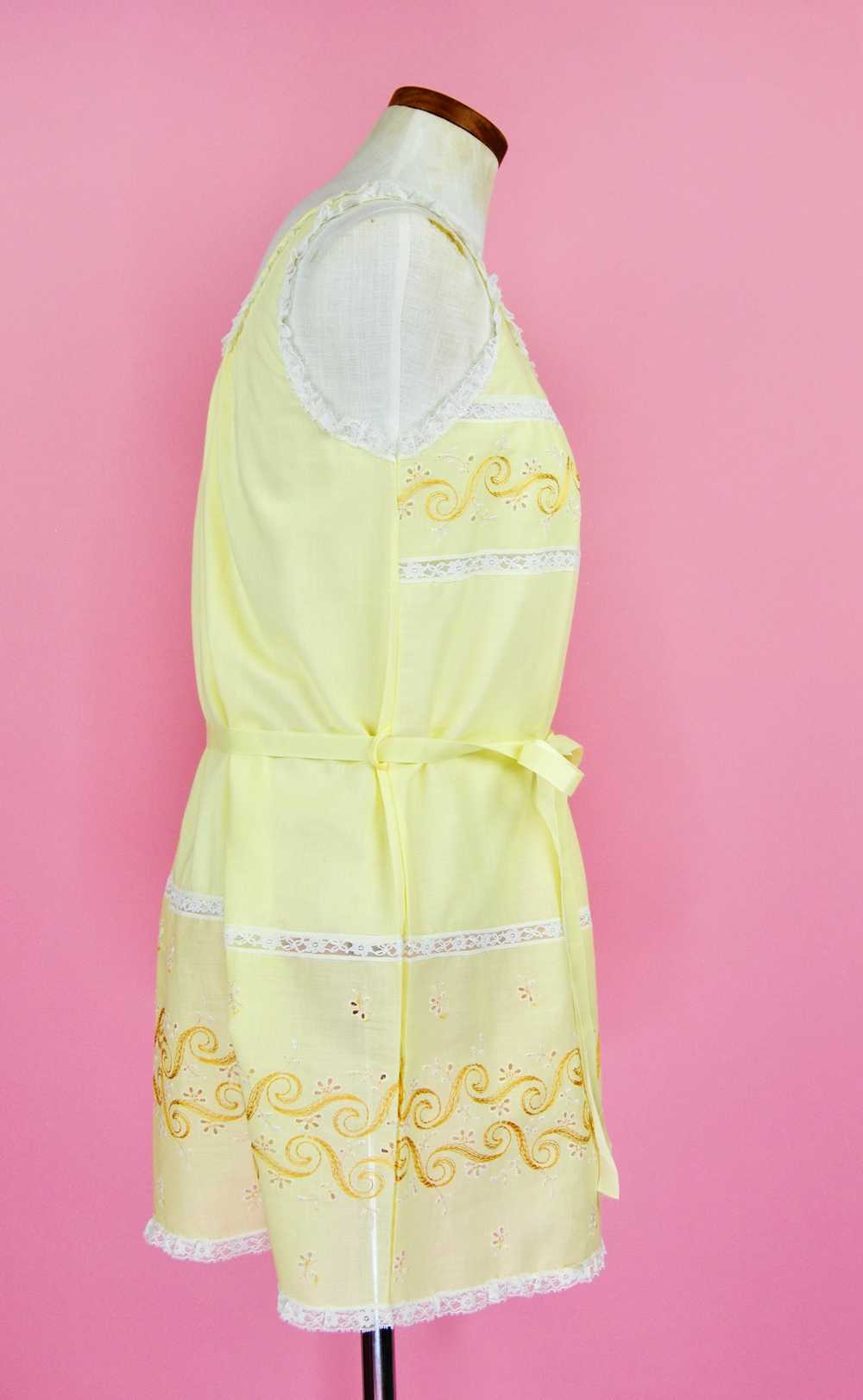 1970's Vintage Yellow Prairie Night Set - S to M - image 4