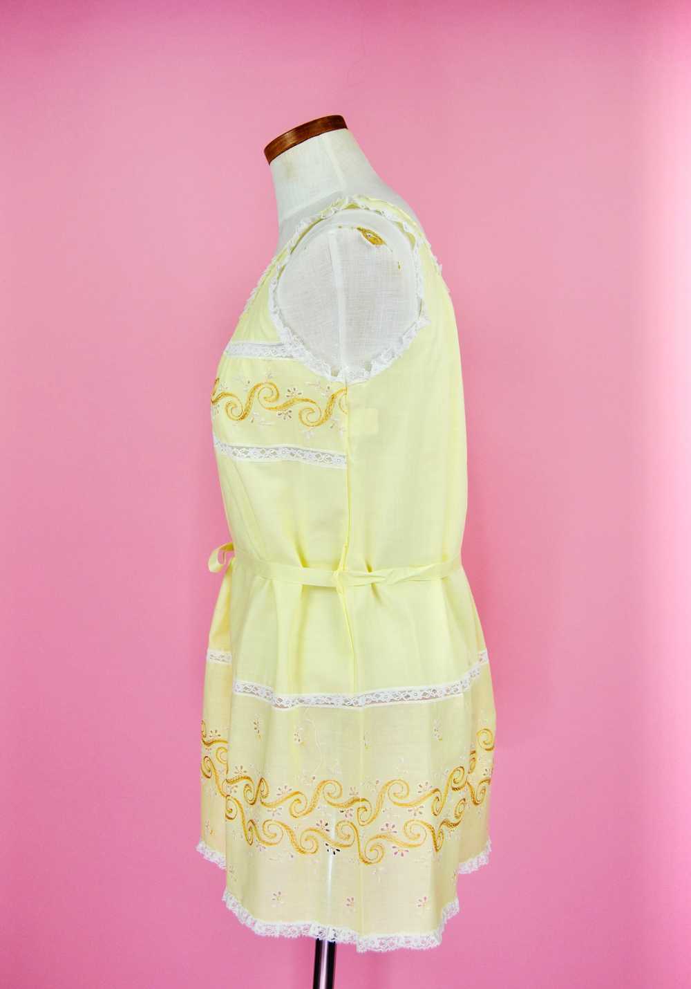 1970's Vintage Yellow Prairie Night Set - S to M - image 6