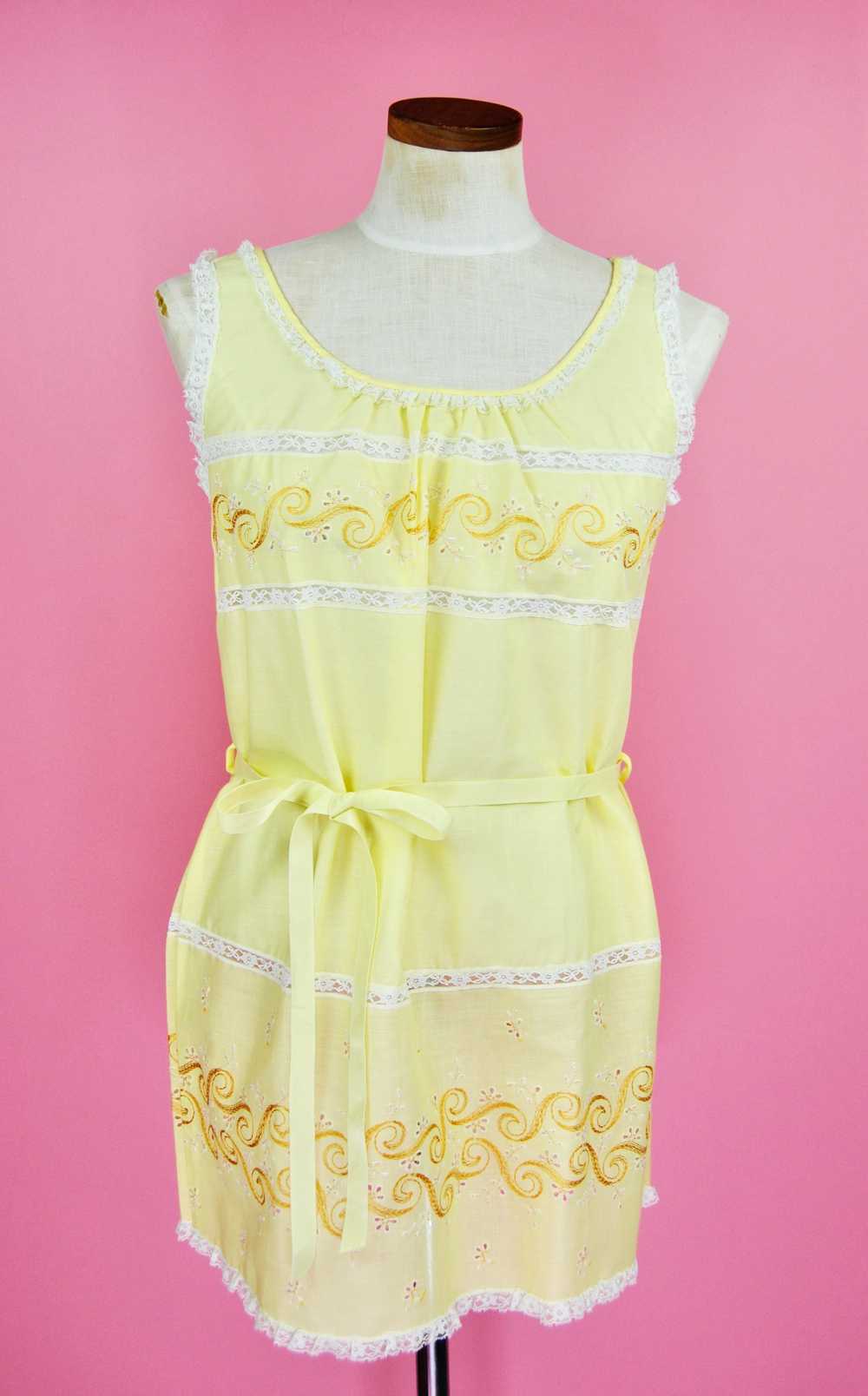 1970's Vintage Yellow Prairie Night Set - S to M - image 8