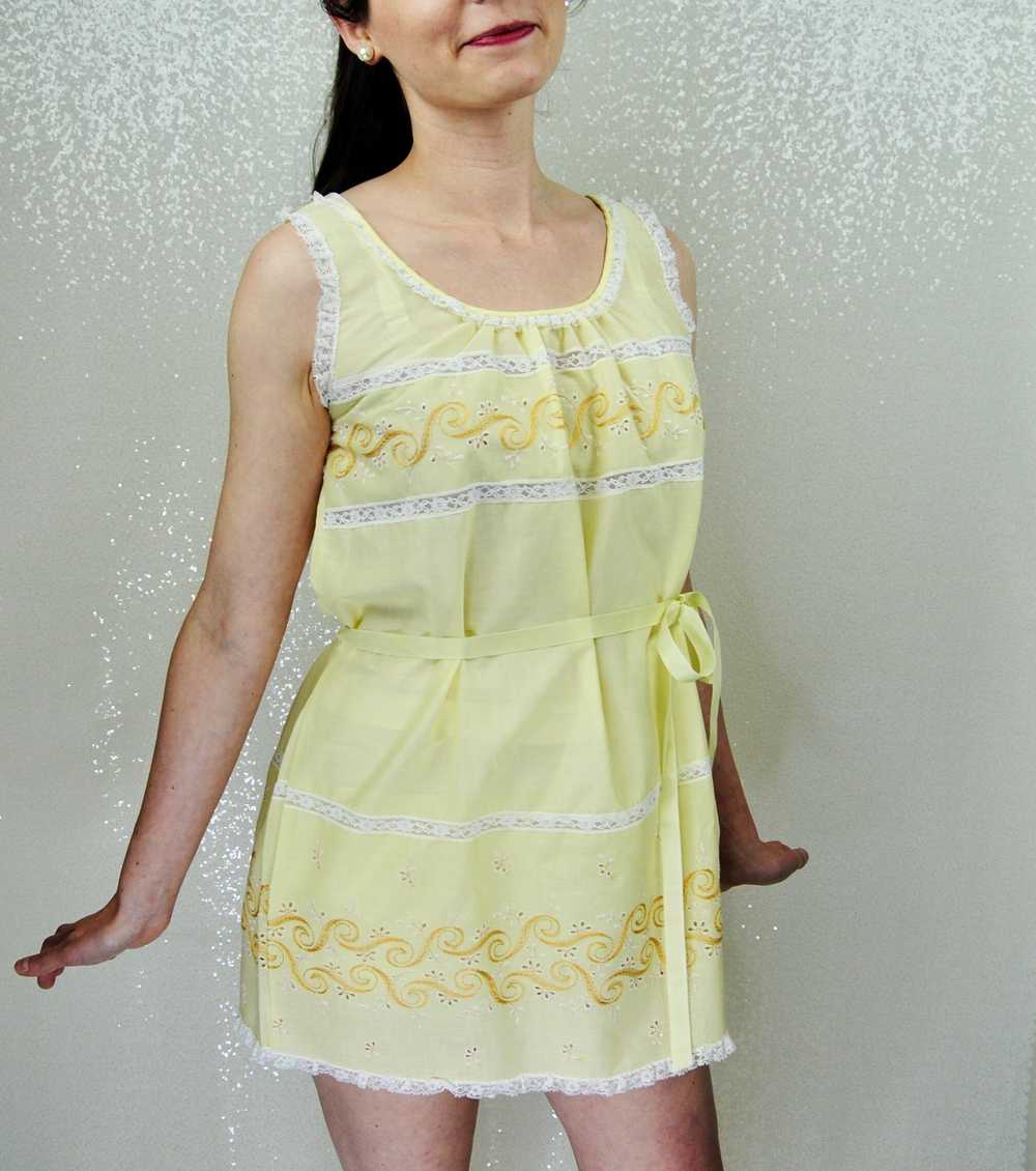 1970's Vintage Yellow Prairie Night Set - S to M - image 9