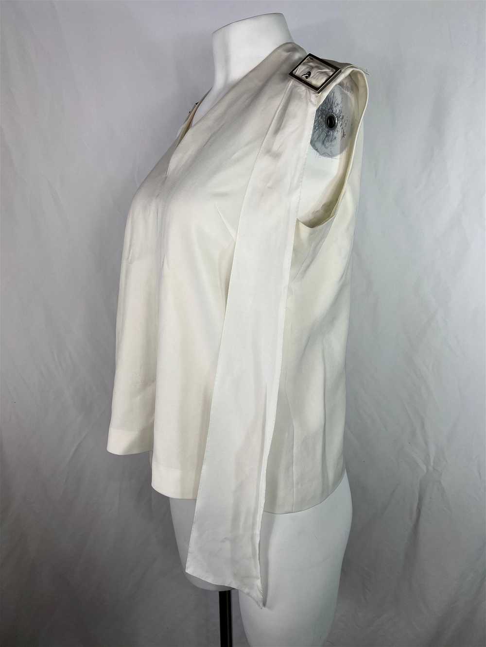 Akira Naka White Top Blouse, Size 3 - image 10