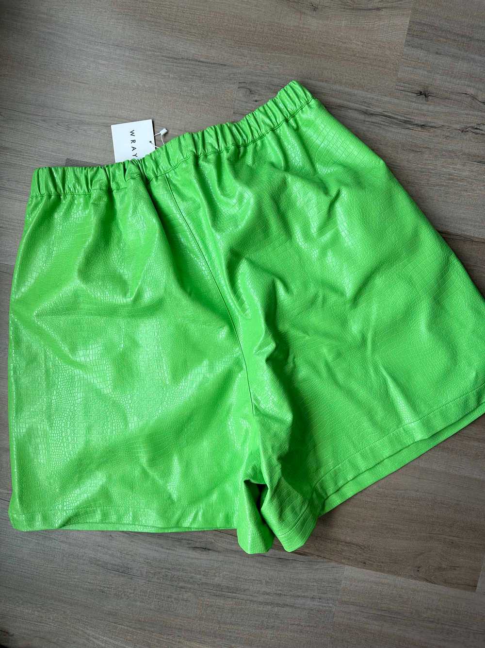 Wray Hang Trouser Shorts - Pistachio Lizard - image 3