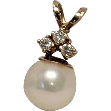 14K Cultured Pearl and Diamonds Necklace Drop - image 1