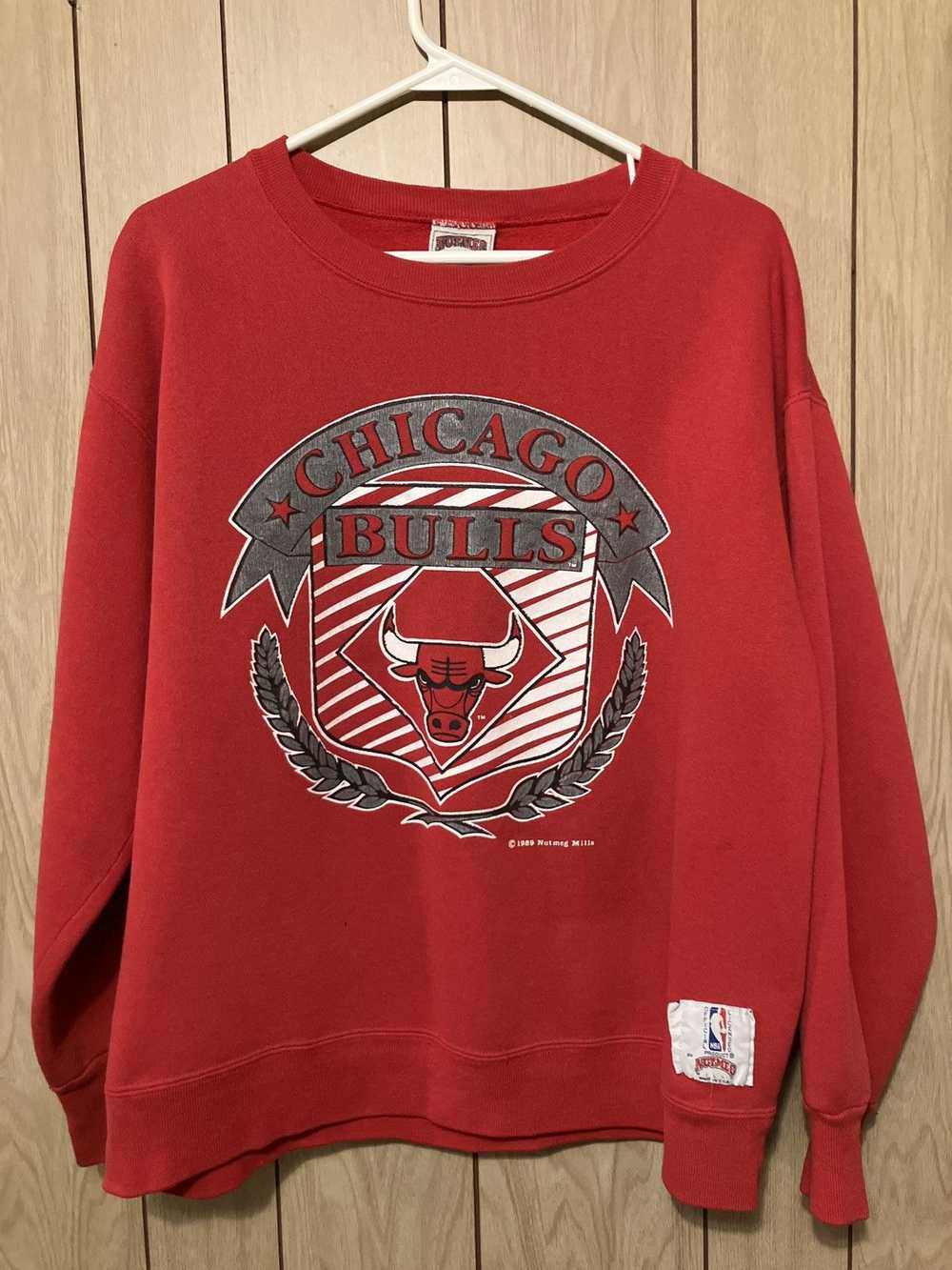 Nutmeg Mills × Vintage Vintage Chicago Bulls Crew… - image 2