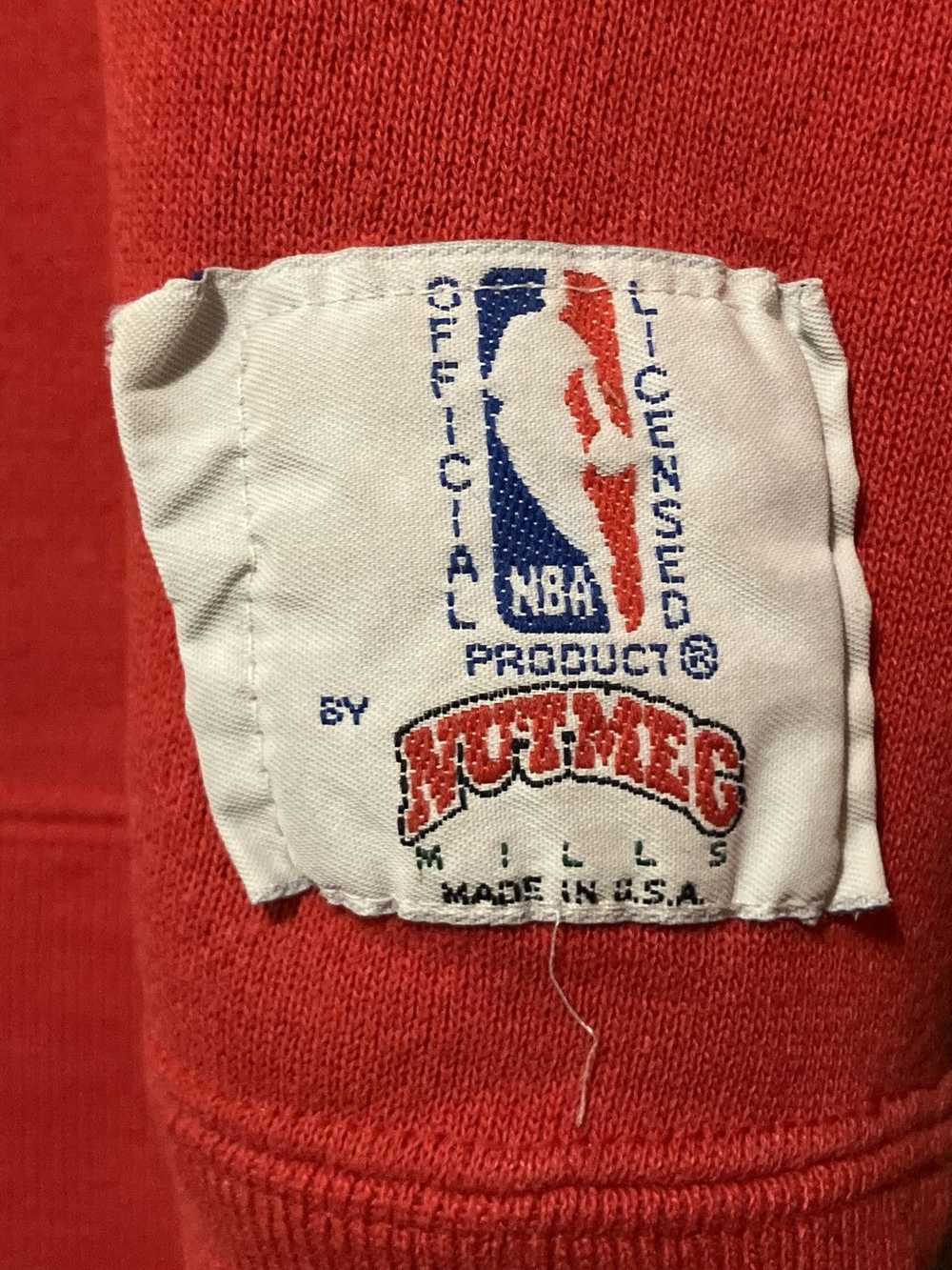 Nutmeg Mills × Vintage Vintage Chicago Bulls Crew… - image 4