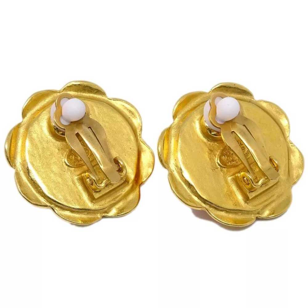 Chanel Yellow gold earrings - image 4