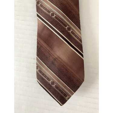 Vintage Wembley Men's Necktie Tie Polyester Brwon 